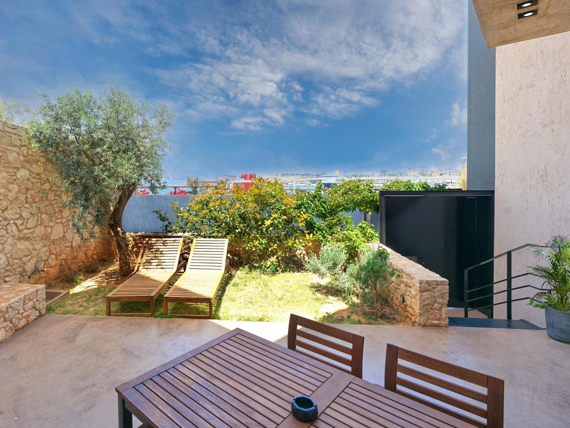 Sea View Garden Suites بيرايوس المظهر الخارجي الصورة